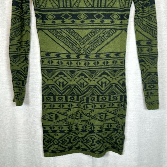 MORAL FIBER SWEATER DRESS SIZE(M) - Picture 6 of 6